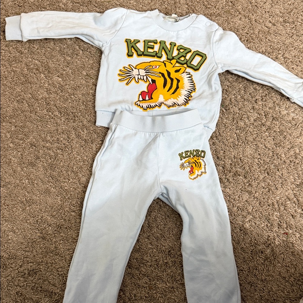 Kenzo Light Blue Tiger Outfit